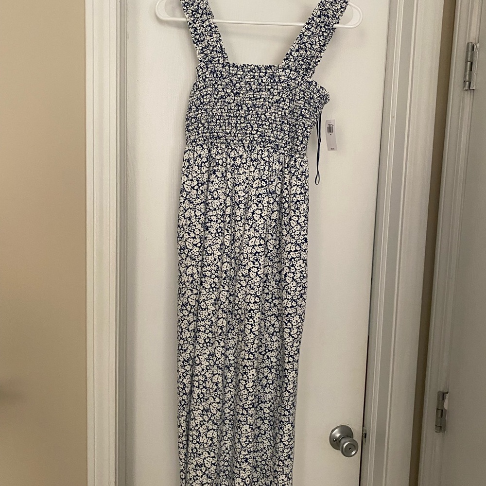 Old Navy MIDI floral dress - Picture 2 of 4